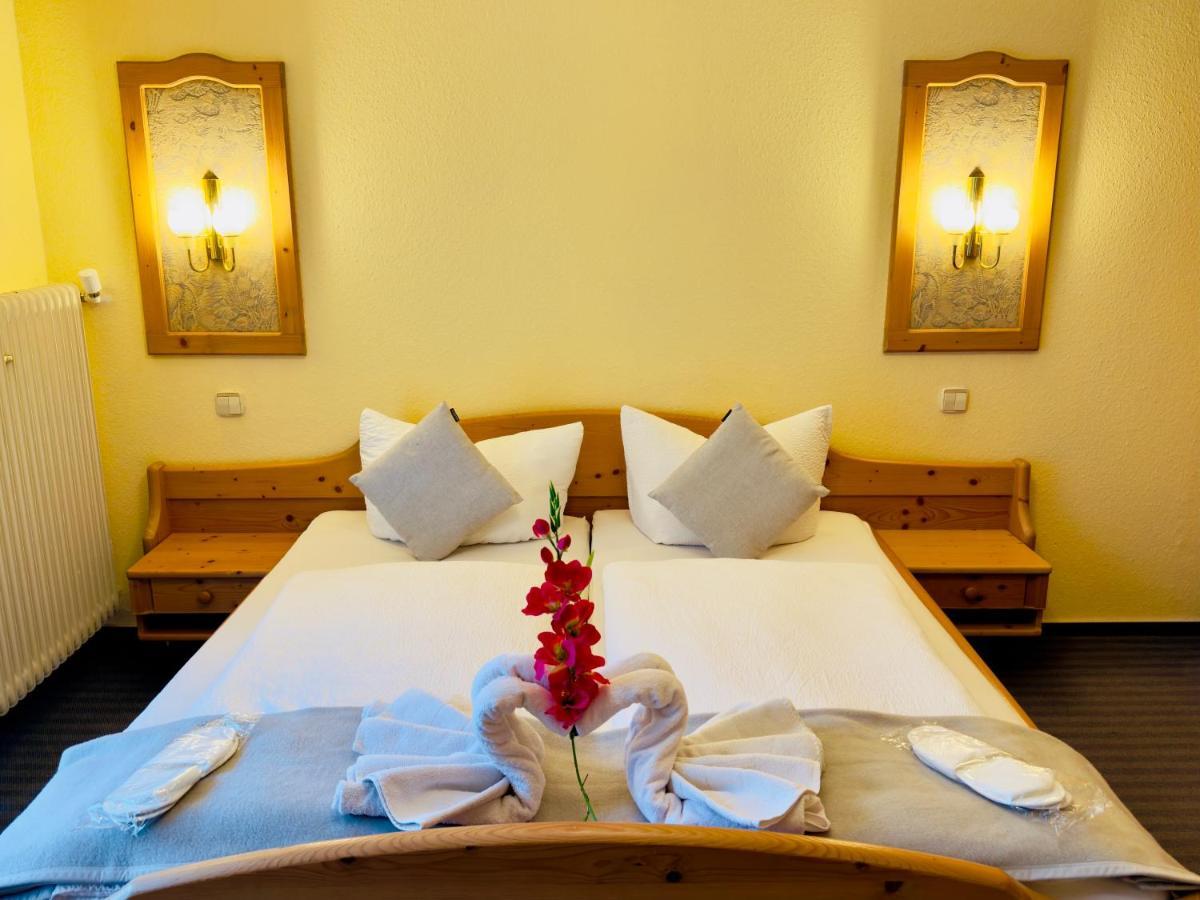 Münstertal Hotel Restaurant Adler Stube מראה חיצוני תמונה