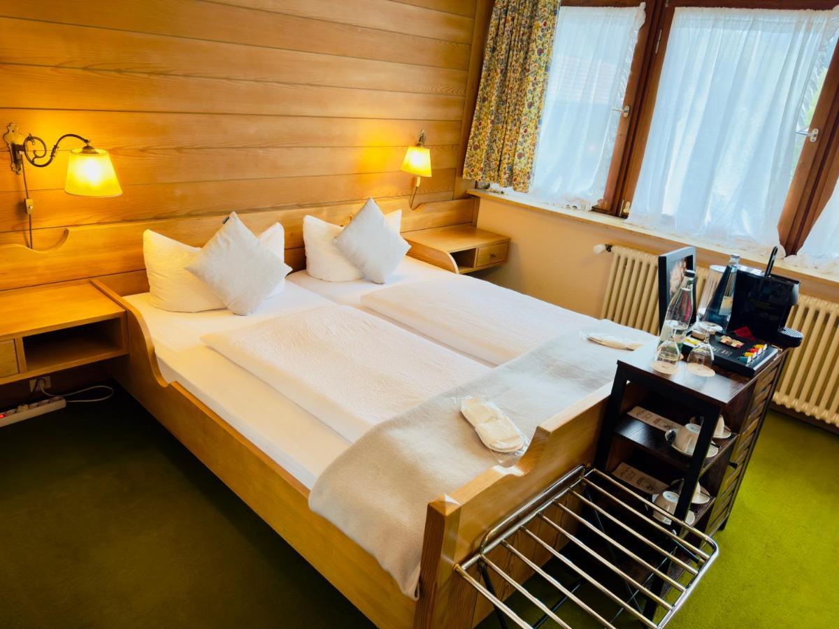 Münstertal Hotel Restaurant Adler Stube מראה חיצוני תמונה