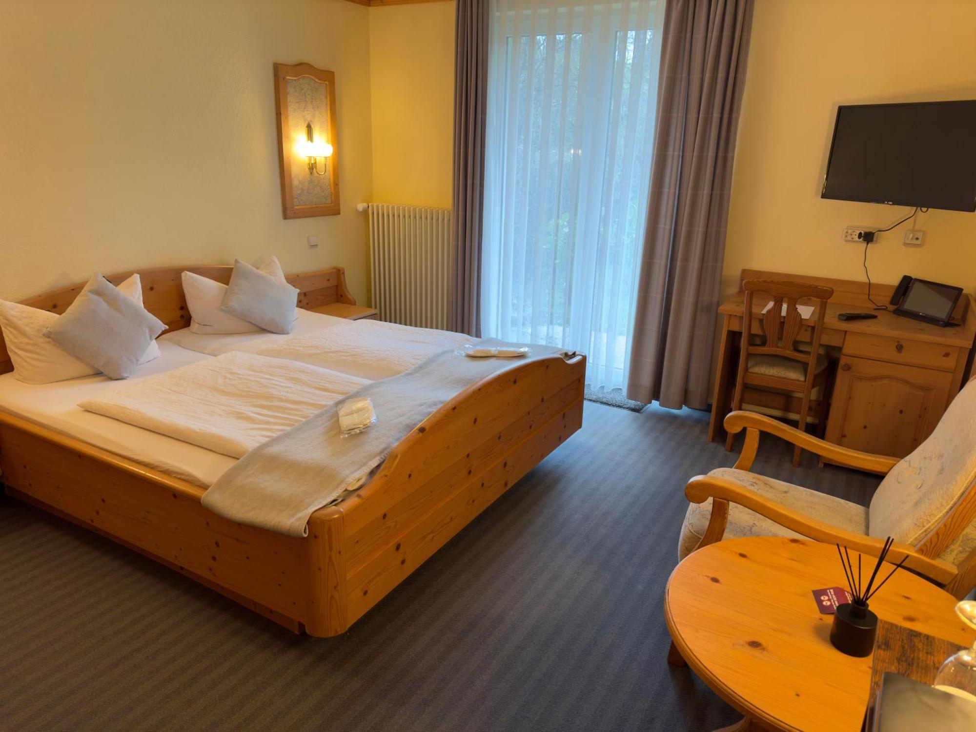Münstertal Hotel Restaurant Adler Stube מראה חיצוני תמונה