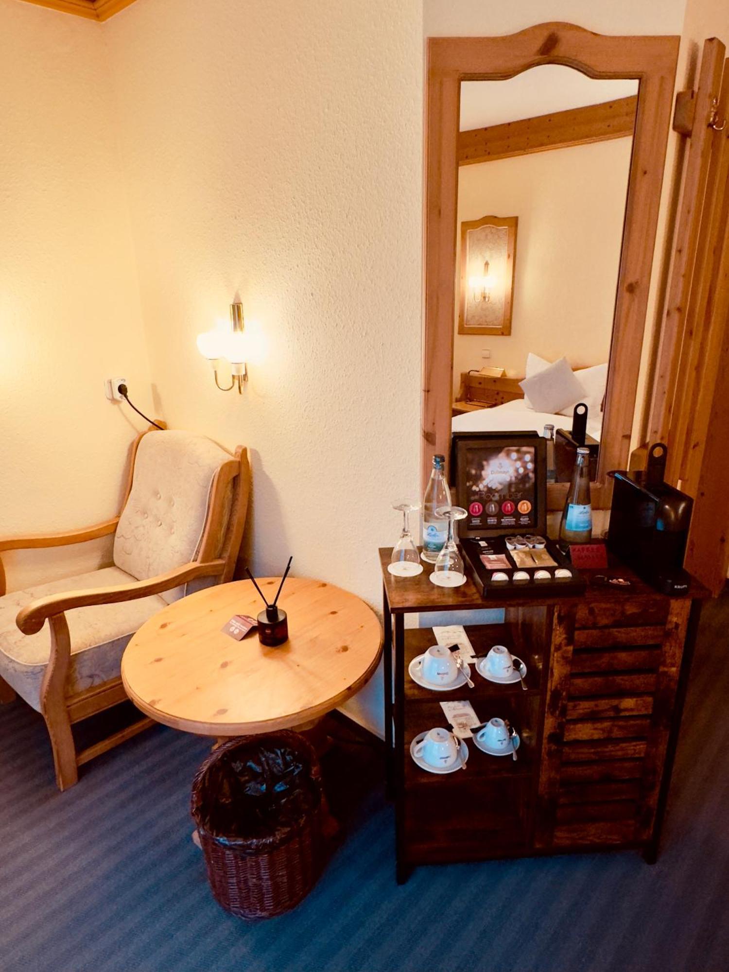 Münstertal Hotel Restaurant Adler Stube מראה חיצוני תמונה